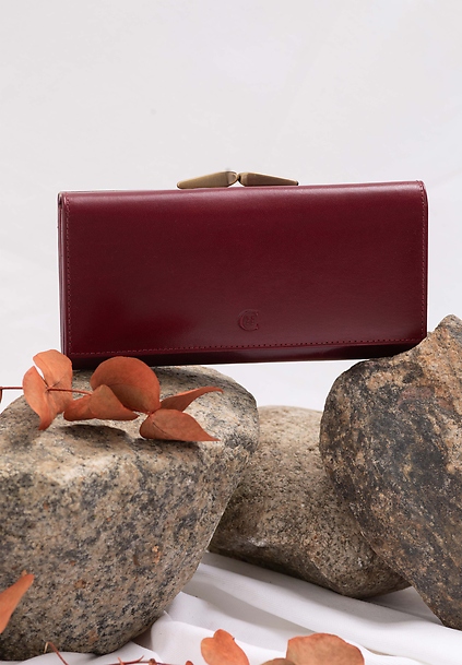 Duży portfel damski z zewnętrznym biglem oraz miejscem na AirTag, z ochroną RFID