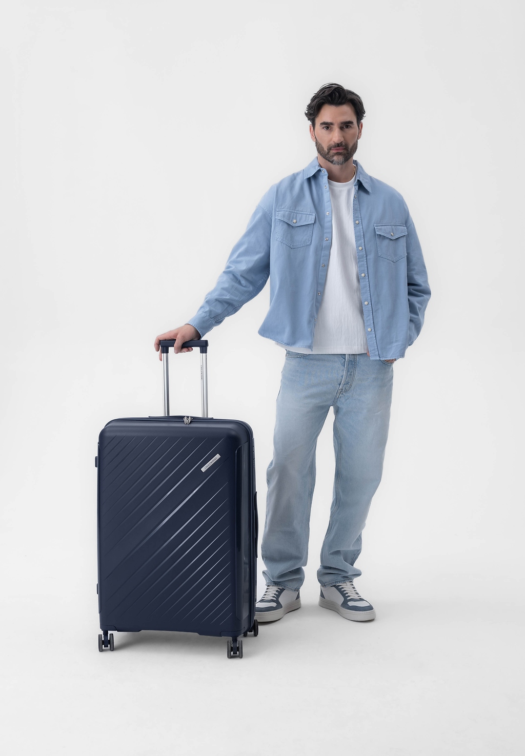 Duża walizka 28" Ion Lite